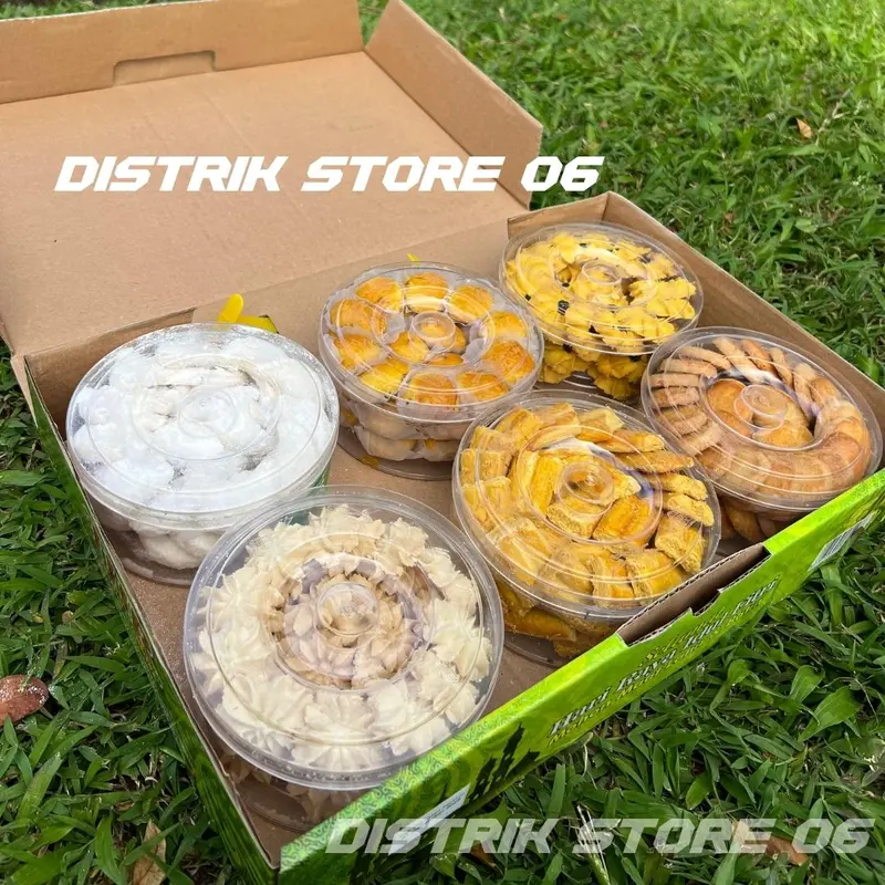 KUE LEBARAN / PARCEL / GIFT / BINGKISAN / THR / PAKET LEBARAN IDUL FITRI / PAKET KUE KERIN Keju Manis Nastar Masakan Cemilan 0