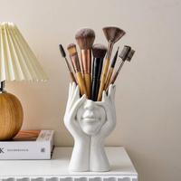 Gambar Dr. Storage Storage Brush Kosmetik Desktop Aesthetic Bentuk Wajah Hiasan Meja Dekorasi Ruang Tamu Properti Foto Produk Tidak Mudah Pecah STO074 - Girls Model - Black dari Dr. Storage Kota Bekasi 5 Tokopedia