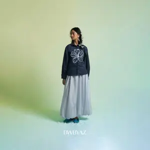 BWBYAZ - Sasmita Blooming Shirt