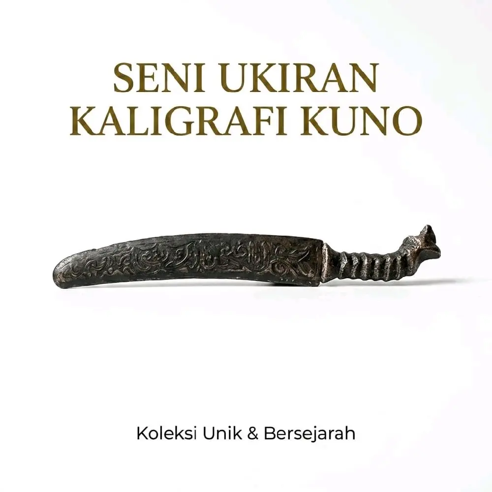 Seni Ukiran Kaligrafi Kuno Koleksi Unik & Bersejarah Seni Tradisional Indonesia dengan Detail Ukiran yang Indah