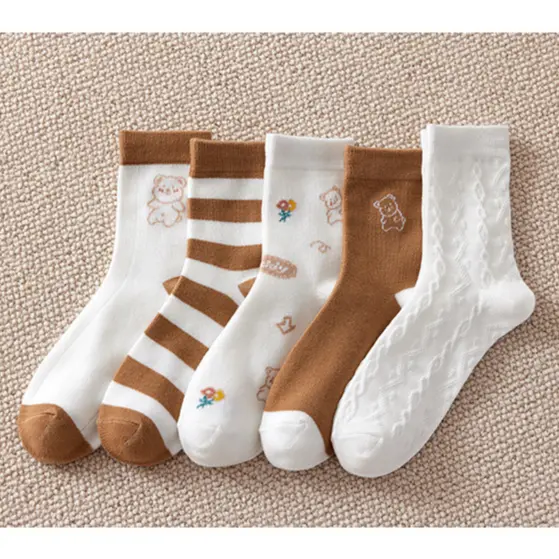 Kaos Kaki Wanita Motif Beruang Brown Kaki Panjang Socks Karakter - KK1337 2
