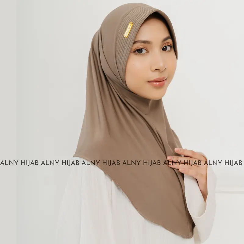 Hijab Bergo Hamidah Label Gold Size M Hijab Instan Bahan Jersey Jilbab Instan Nutup Dada 1