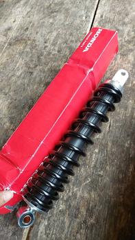 Product Review of KZL / K25 SOKBREKER BELAKANG HONDA VARIO 110 FI BEAT FI SPACY FI SCOOPY FI BEAT STREET POP ESP / PEREDAM KEJUT SHOCKBREAKER BEAT ESP / SHOK BELAKANG BEAT FI / SOK BELAKANG BIT / SHOCKBEREKER TABUNG / PAKET SHOCKBREAKER DEPAN BELAKANG from A**m 0