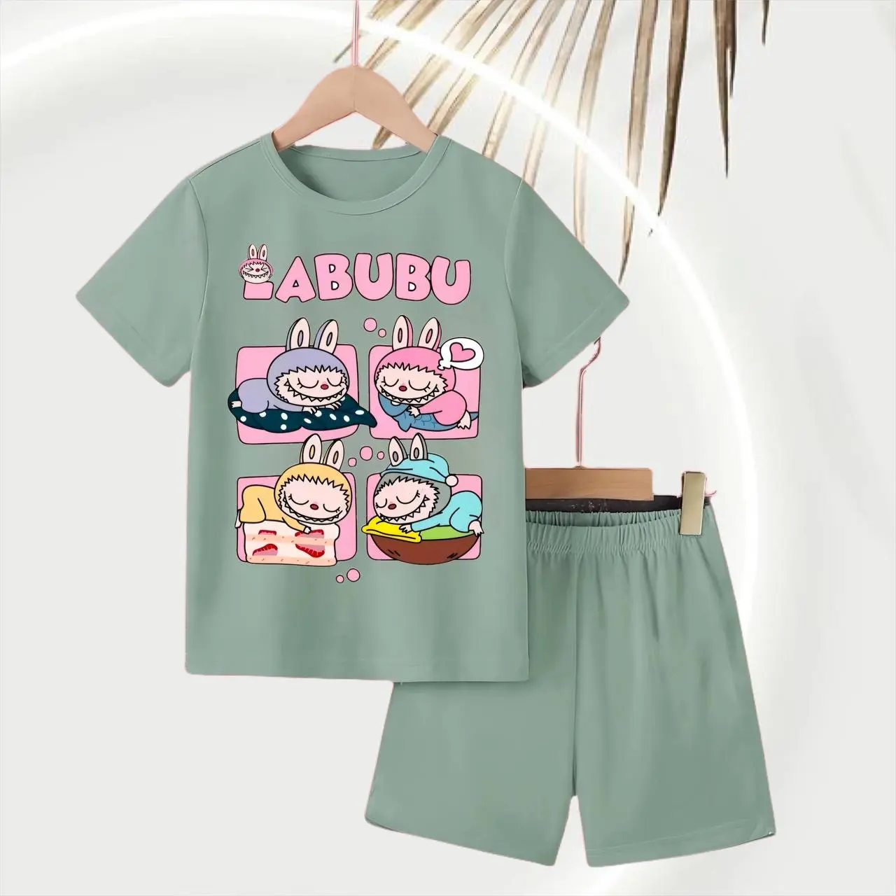 Bestwear.id - Setelan anak laki-laki dan perempuan celana pendek sablon digital LABUBU bahan cotton combed / Pakaian anak unisex celana pendek sablon digital 1-10 tahun