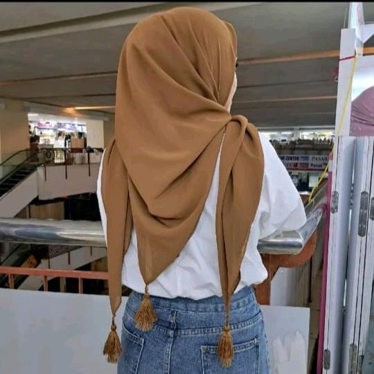 Segiempat tassel jumbo syari size 130x130cm / hijab segiempat pompom viral 3