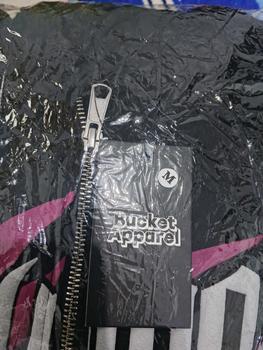 Product Review of HOODIE BOXY Menyala ZipperJAKET ZIPPER BOXY SABLON FOAMING DAN AKSEN MENYALA BLACK PING PRIA WANITA Unisex Hitam Sweater Santai from m**r 0