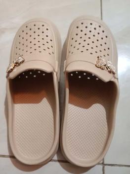 Product Review of DS- Sandal Autumn Selop Sandal Wanita Karet Jelly Terbaru tinggi 3cm from d**a 0