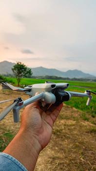 Product Review of DJI Mini 3 Drone Basic Garansi Resmi from W**y A**a 0