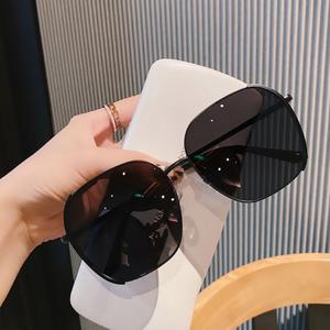 FSG32 Square Sunglasses Women Western Style Alloy Frame and Glass Spec Thin Simple Elegant Frame UV 400 Fashion Cool Spectacles Metal Frame Glasses Cermin Mata Hitam Spek Female Women Eyewear Full Rim Black