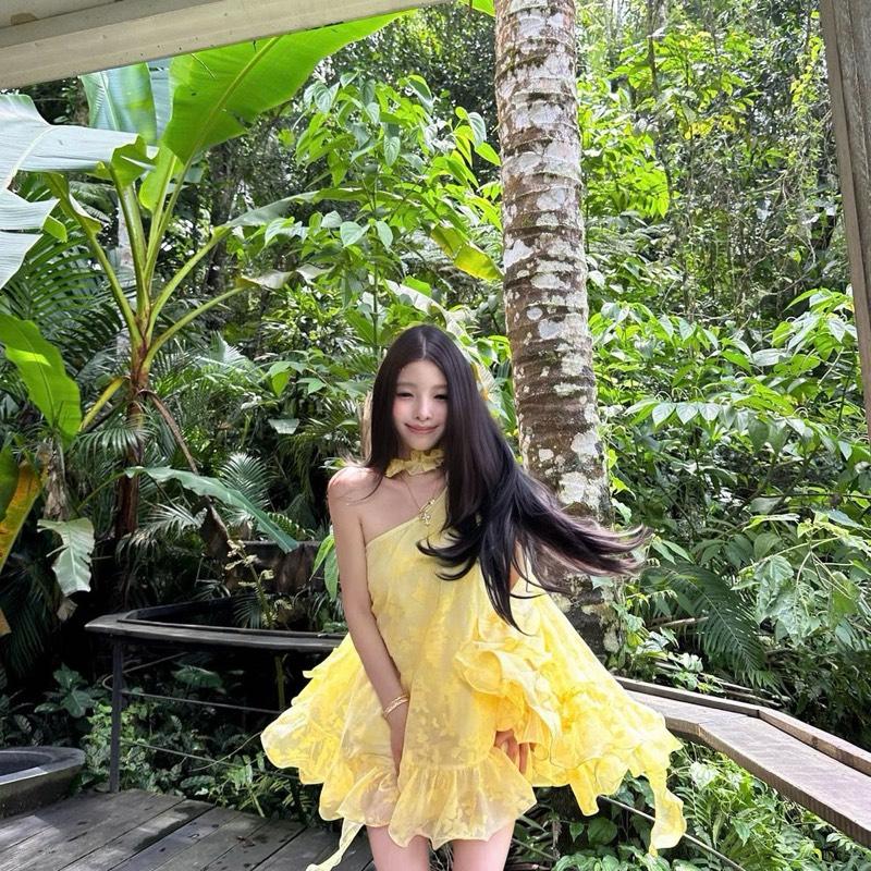 P215 - Đầm ngắn 2s đi biển bánh bèo dáng babydoll nhún bèo hở lưng Triệu Lộ Tư có kèm quần và dây cổ