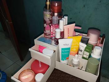 Product Review of ( 2 LACI ) RAK KOSMETIK COSMETIC TEMPAT MAKE UP SKINCARE SERBAGUNA RACK MAKEUP ORGANIZER MEJA KOTAK ALAT TULIS RIAS KUTEK ATK from y**🪼 0