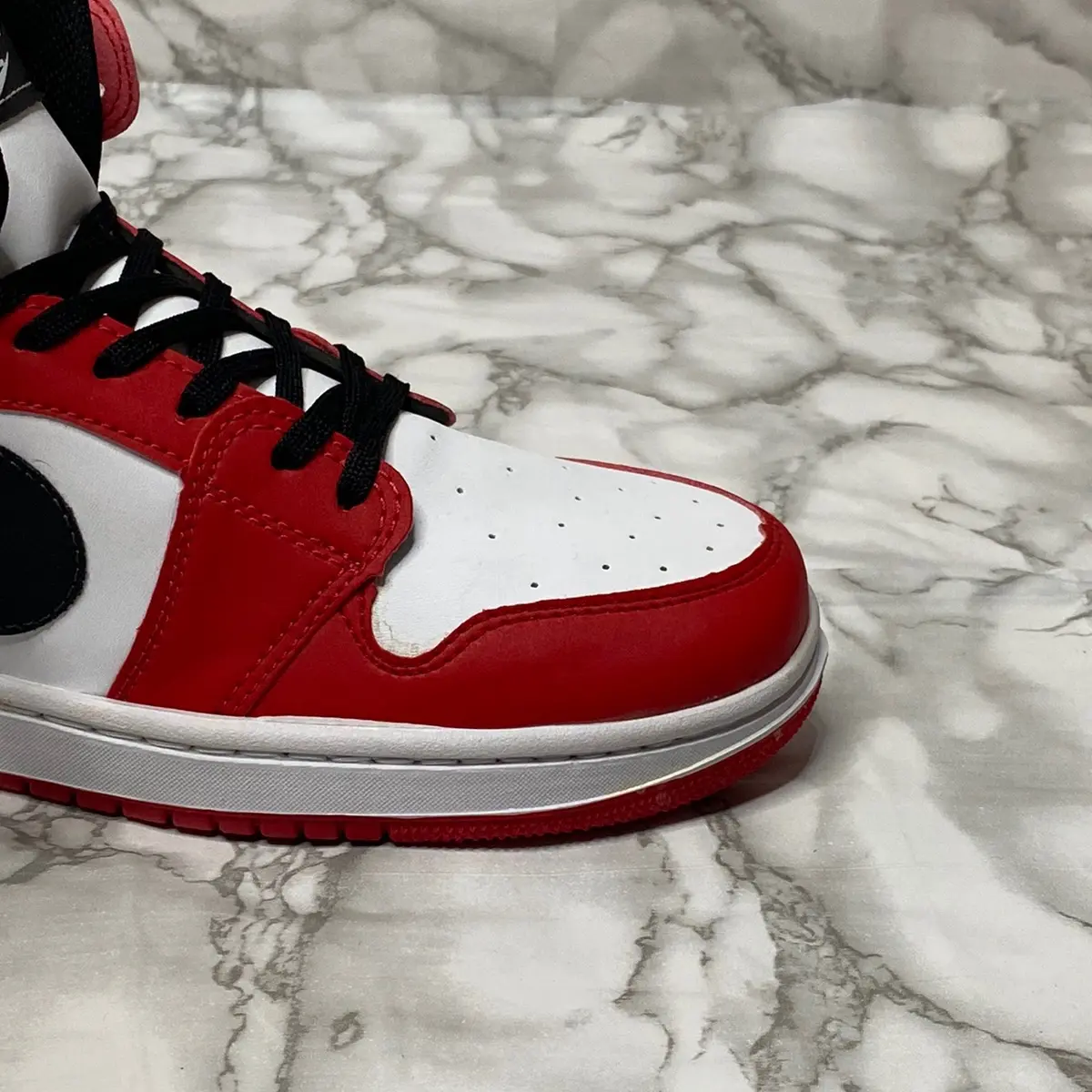 Sepatu keren NK JordN High Merah