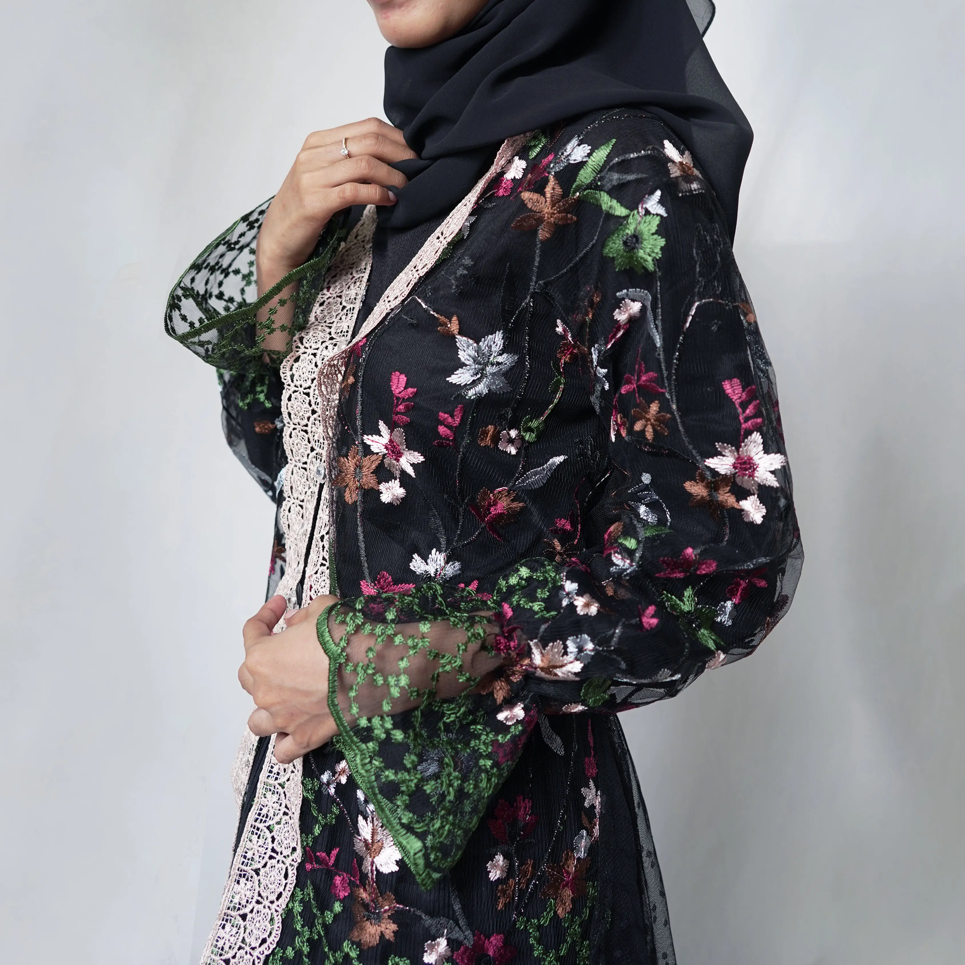Kebaya Modern | Kebaya Bunga | Kebaya Wisuda | Dynaira Kebaya Series