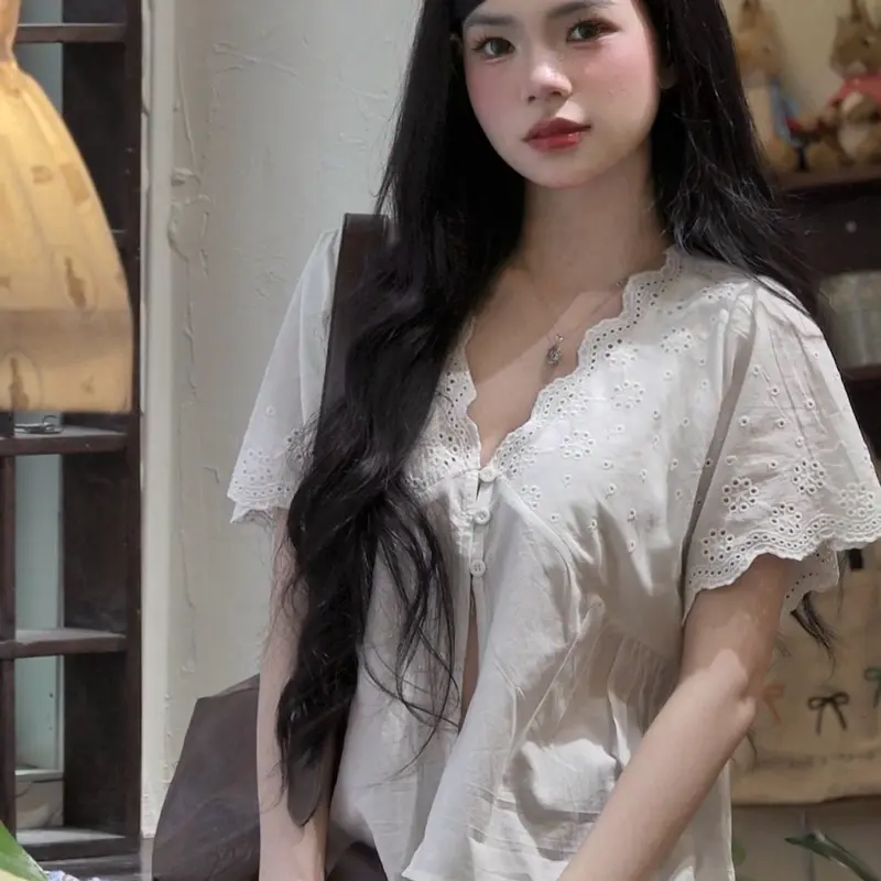 [SMOR ROOM] Áo sơ mi kiểu nữ phối hoa thêu cotton SORA | BigBuy360 - bigbuy360.vn