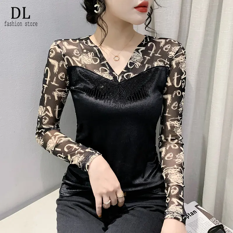 DL European Station V-neck Mesh Long sleeved T-shirt Women's Autumn Design Sense Diamond Slim Fit Contrast Color Top Fashionable and Unique Underlay Shirt