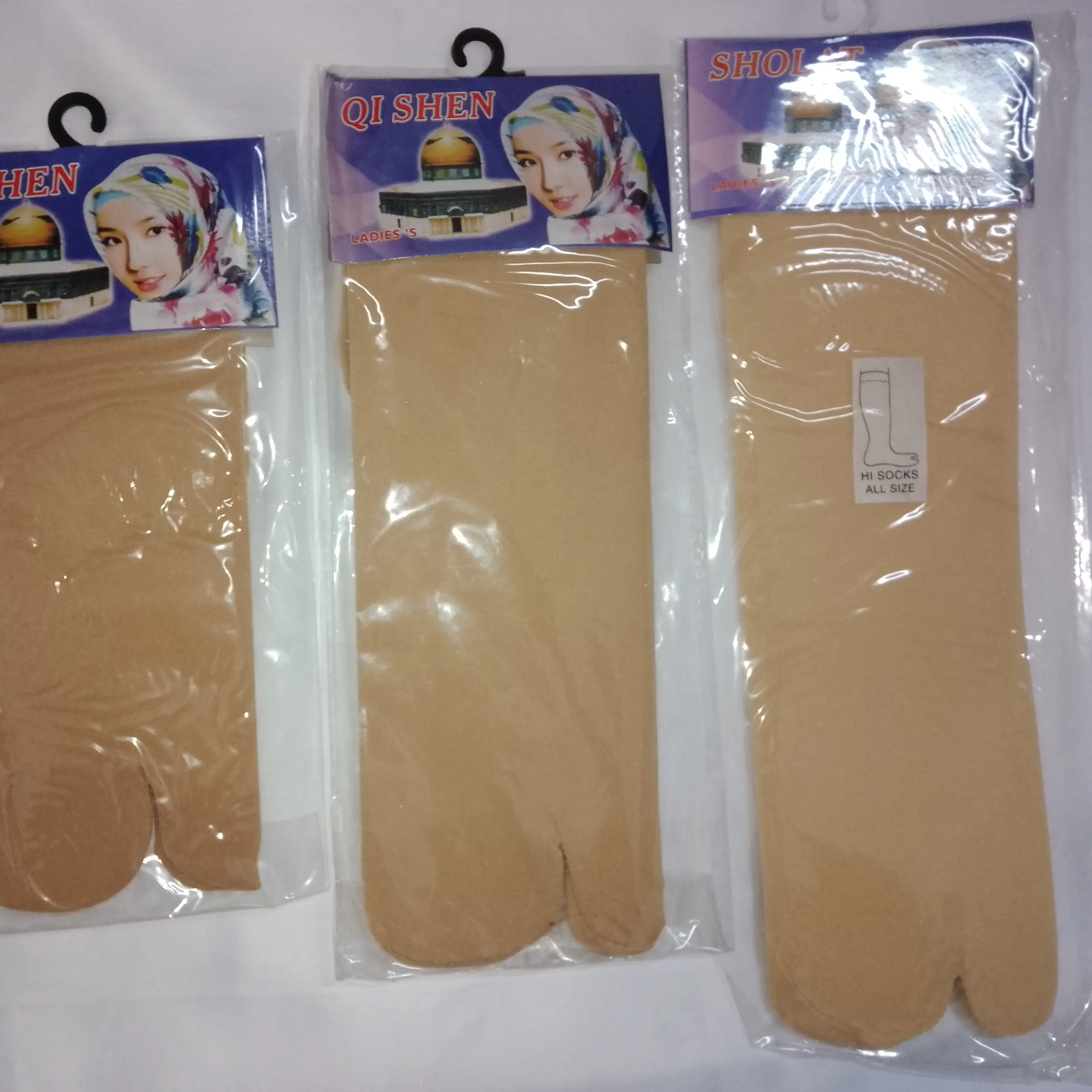 Kaos kaki stocking warna kulit