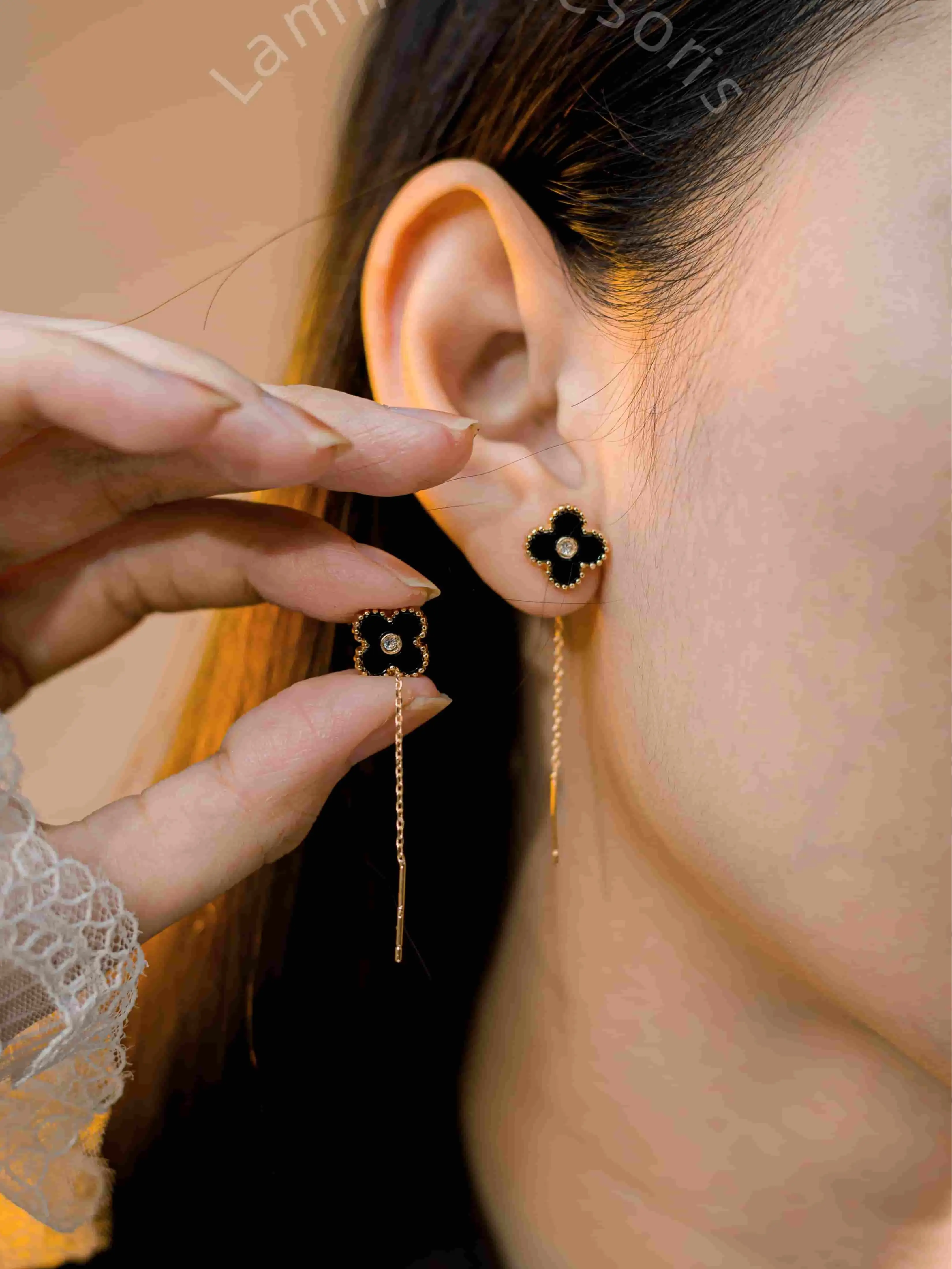 Anting Semanggi Deangan Berlian Anting Wanita Anting Titanium Anti Karat Anti Luntur
