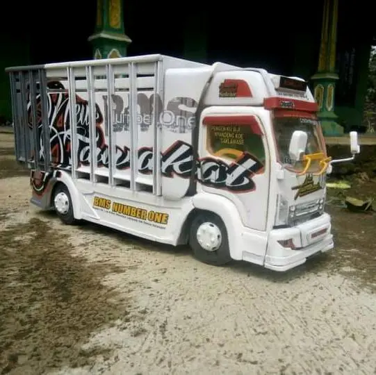 Miniatur truk oleng Canter mobil mainan anak kekinian bisa belok kanan kiri bonus terfal 2