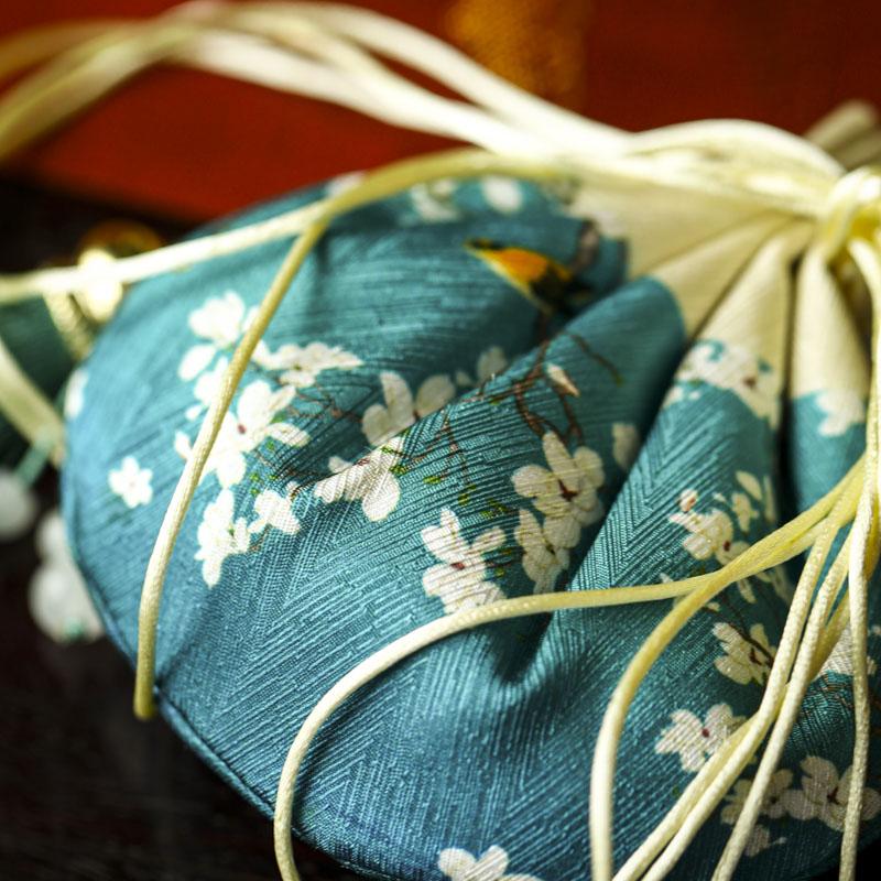 Product Introduction of Exquisite Indian White Sandalwood  sachet aromatherapy set TXXB 1