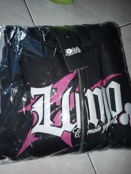 Product Review of HOODIE BOXY Menyala ZipperJAKET ZIPPER BOXY SABLON FOAMING DAN AKSEN MENYALA BLACK PING PRIA WANITA Unisex Hitam Sweater Santai from T**_ 0