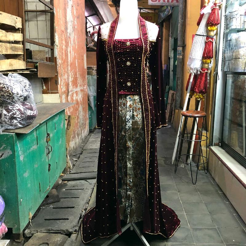 kebaya pengantin bludru merak Gaun Wanita 3