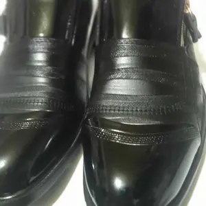 Sepatu Formal Pantofel Terbaru Pria Sepatu Kuliat Kualitas Premium Work Shoes Non Slip kerja Sepatu Kerja Modern Simple Elegan Hitam