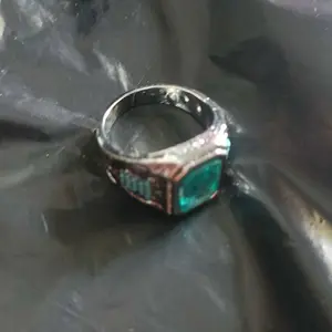 Cincin Keren Punk Punk Berlian Imitasi Kristal Faux Crystal Pria Perak Vintage Perak Desain Totem Bunga Pribadi Hadiah Aksesori Pernikahan Pesta Pernikahan Pria Elegan