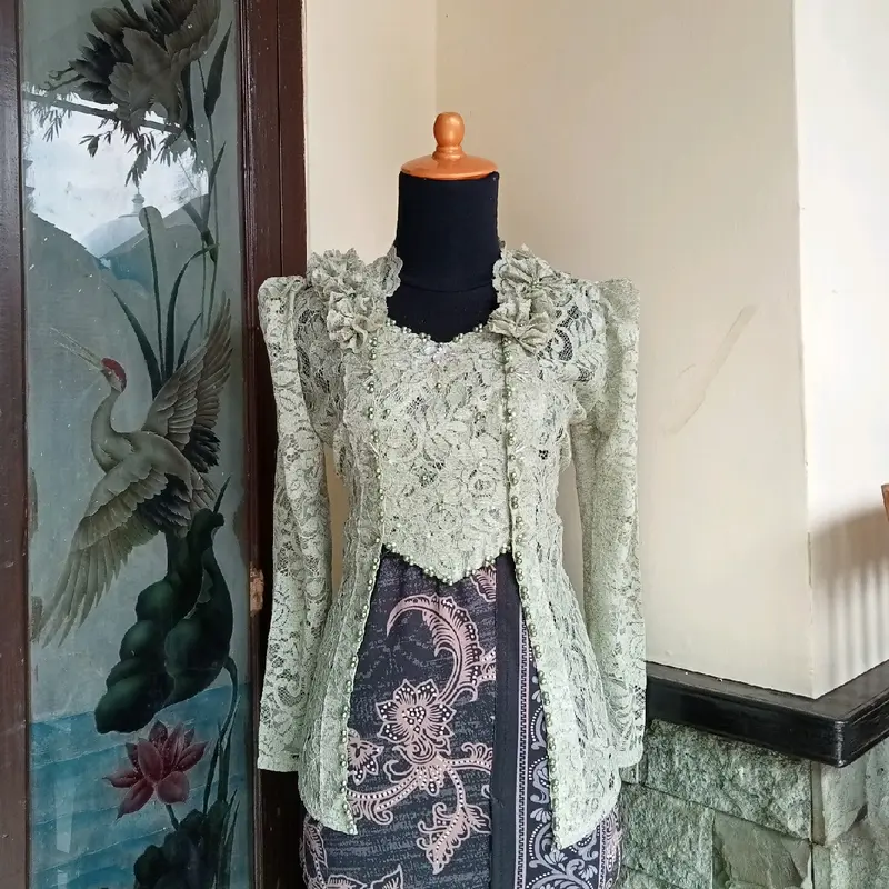 KEBAYA MODERN PERMATA BUNGA -Atasan kebaya kutubaru Permata Bunga tanpa furing 1