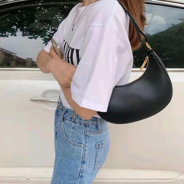 [BELI LOKAL] Moonbag Tas Bahu Wanita Selempang Cewek Murah - Tas Bulan Perempuan Viral - Shoulder Bag - Slingbag kekinian - Tebal - Resleting. 3