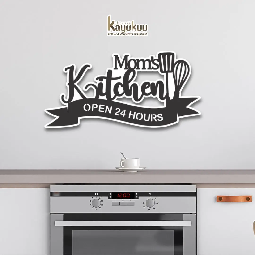 Kreasikayukuu Hiasan Dinding Tulisan Mom Kitchen P50cm | Hiasan Dinding Dapur Bahan Kayu Plywood 6mm