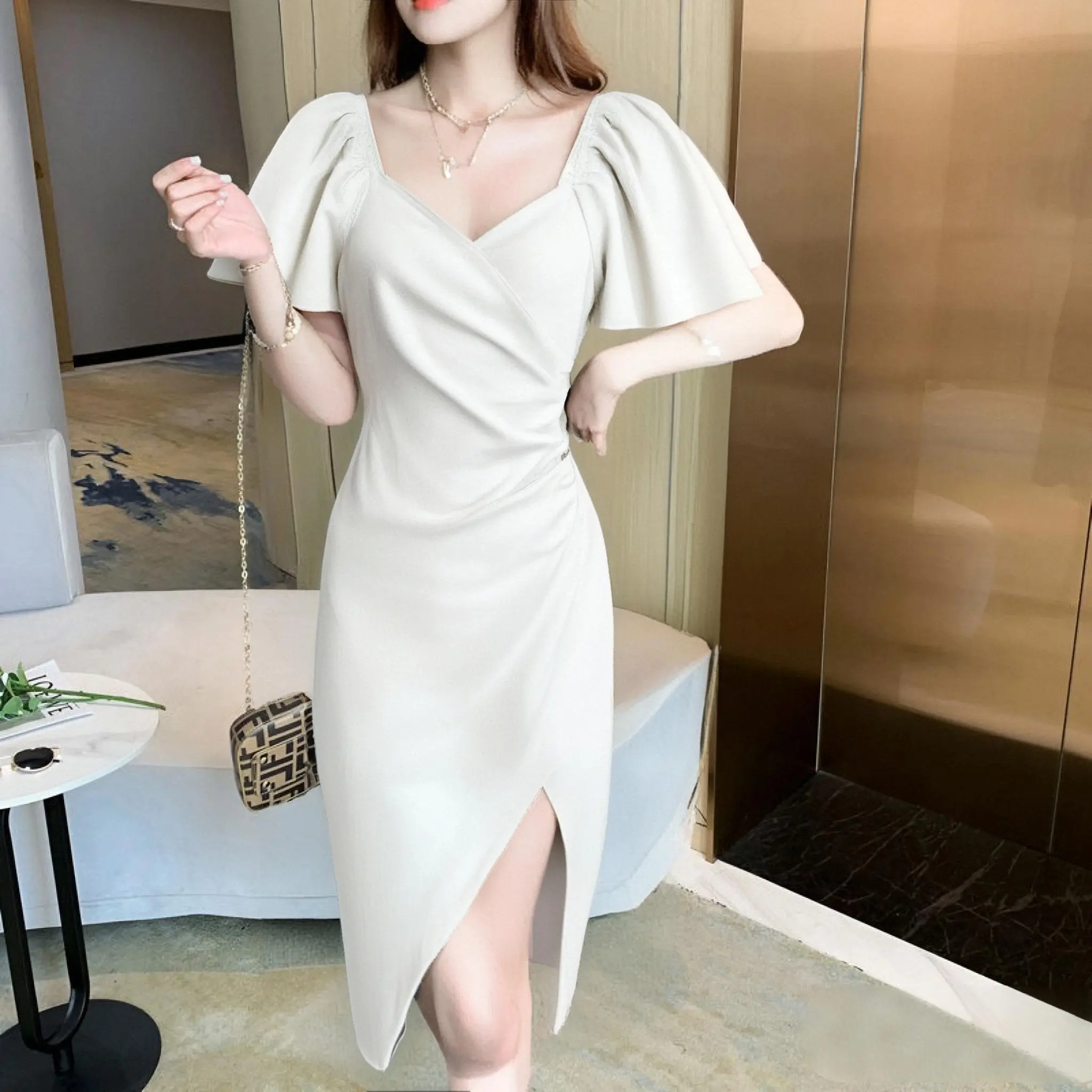 sachin and babi light blue dress Beach Wedding Plus Casual Wedding Dress 20 Best Plus-Size Beach Wedding  Dresses Boho, Casual, Sexy
