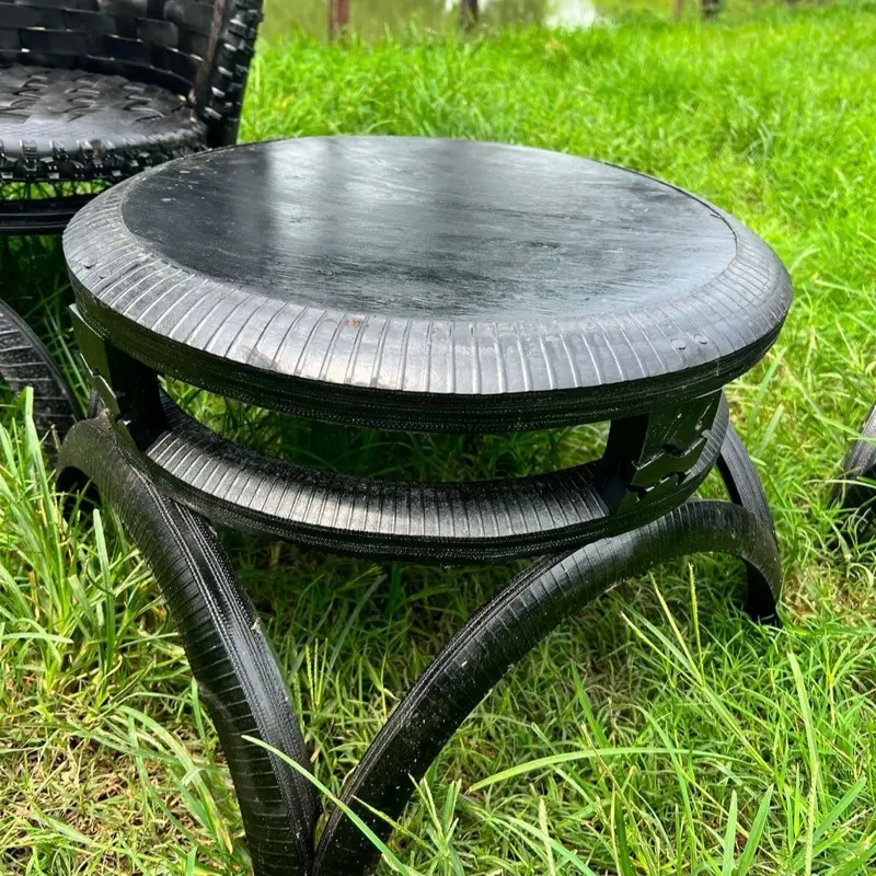 Meja Ban Karet Dengan Bahan ring Ban yang Kuat dan Tahan Lama dan kokoh