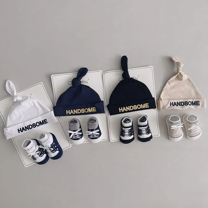 Topi anak + Kaos kaki anak SET Topi anak laki-laki newborn Topi bayi baru lahir Tiny Sneaker(0-6bulan)