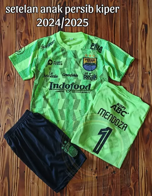 Setelan Bola Anak Persib Kiper Terbaru - Baju Bola Anak Persib Usia 6 Bulan - 14 Tahun - Sport, Outdoor 0