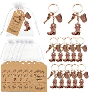 Conjunto de 36 llaveros de vaquera estilo occidental de vaquera, recuerdos para fiestas con sombreros y botas, llaveros lindos de estrella del país con sombrero y botas, incluye 12 tarjetas de agradecimiento