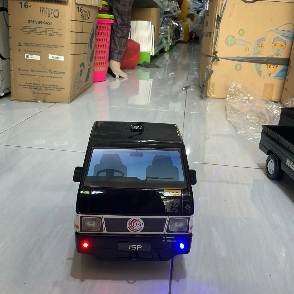 Mobil mainan pickup/colt telolet