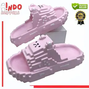 Sandal Trandy Model Karakter Minicrab Sandal Anak Anak slop Model Karet Pink Terbaik untuk Anak-anak