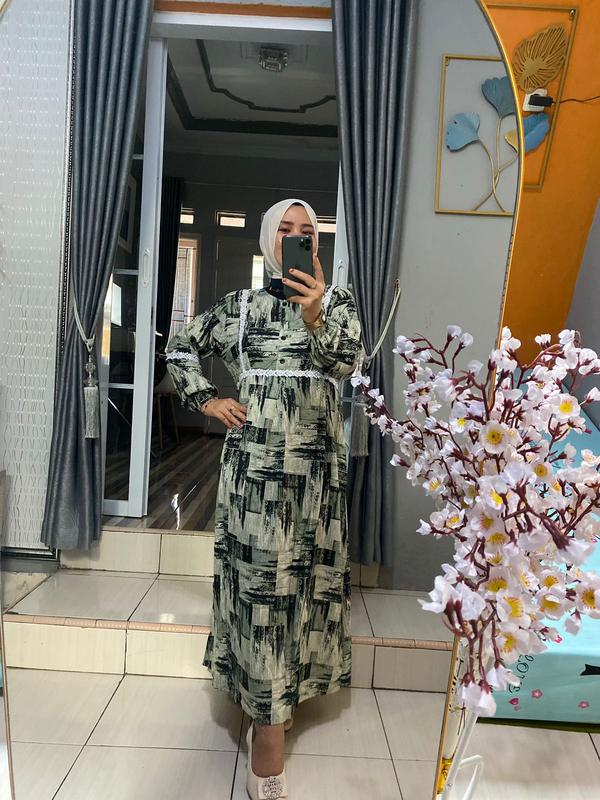 TRIZI COLLECTION - MIDI DRES RAYON VISCOSE MOTIF ABSTRAK MIX RENDA TERBARU TAHUN 2024/DRES WANITA KEKINIAN Muslim Nyaman Kancing Panjang Balon Karet 2