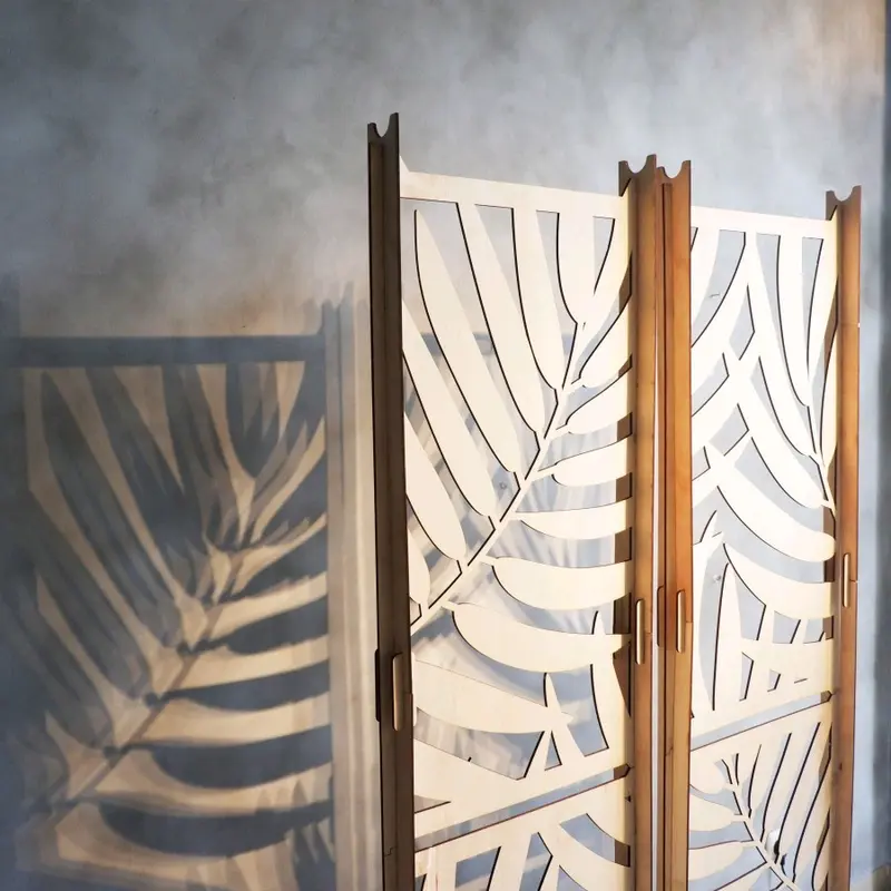 Sekat Pembatas Ruangan Lasercut Tropical Palm Leaf Kayu Aesthetic 3