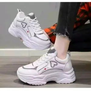 sepatu wanita Korean sepatu Sneakers tren kekinian casual putih motif love nyaman