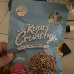 Findeli Kuaci Crunchy 100 gr, Kuaci Biji Bunga Matahari Panggang Kupas Tanpa Kulit, Roasted Sunflower Seeds