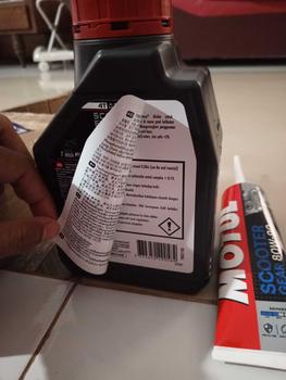 Product Review of OLI MOTUL SCOOTER EXPERT LE SAE 10W-30 800 ML - 1 LITER  (HIJAU) ORIGINAL Kendaraan Mesin Motor Motorcycle Oil from A**l F**i 2