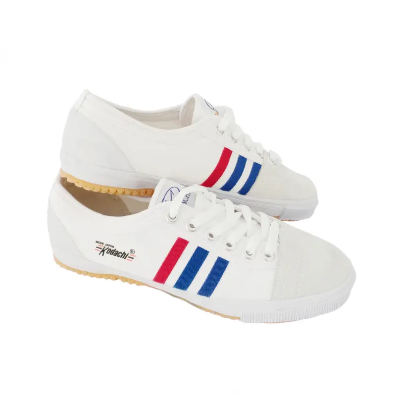 Sepatu Kodachi 8111 Stripe Retro BNIB asli dengan sol karet mentah grip dari Kota Kanvas untuk penggunaan casual dan aktif