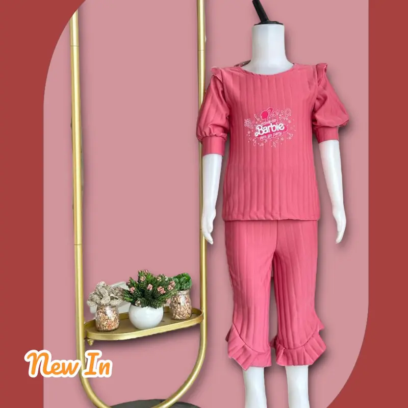 Promoo..!! One Set Mixuee. Knit Hornet Anak Perempuan.Estimasi anak Usia 1-5thn Setelan celana Panjang Knit Anak. Setelan Mixue Anak Viral. Set Anak Mixue Viral 1