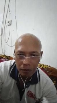 Product Review of FLO HAIR TONIC | MENUMBUHKAN RAMBUT KEBOTAKAN DINI | BPOM from W**o 0