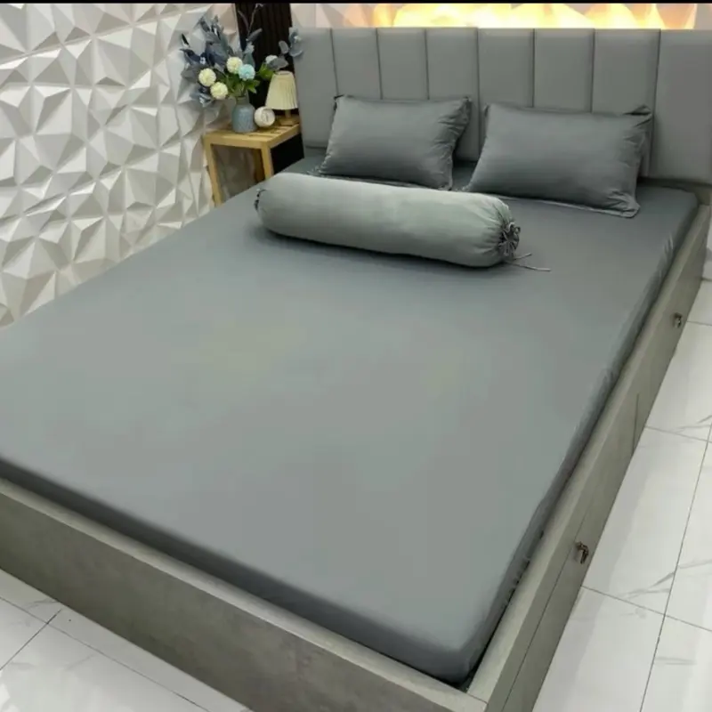 Bộ ga thun lạnh 4 món xám chì và xám đậm bao gồm: 1 ga bo chun, 2 vỏ gối nằm, 1 vỏ gối ôm 0