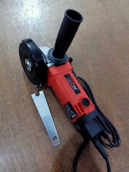 Product Review of [COD] GERINDA 4INCH MESIN GERINDA TANGAN JLD ANGLE GRINDER J-9954C keramik from T**9 1