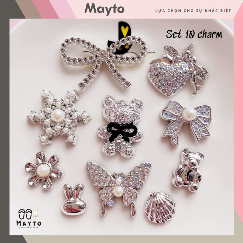 Bộ 10 Sticker, Charm 3D chủ đề Bông tuyết nhựa cứng gắn Dép, Dép Sục, Cá Sấu MayTo JB-330