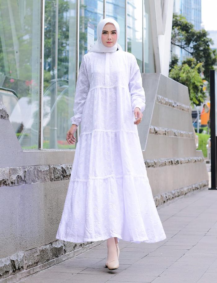 Jual 3 Dara - Gamis Brokat Rempel Maxi Dress Muslimah Syari Putih Hitam -  Putih , S - Kota Tangerang - Fatma Muslim Store | Tokopedia