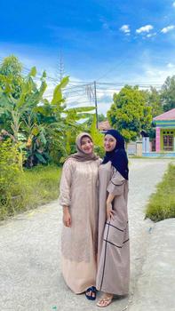 Product Review of Kairo Abaya Jumbo LD 130 Rayon Premium Resleting Depan Simple Elegan Kondangan Pengajian Arisan from L**🌷 0